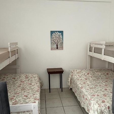 Kitnet Quatro Ilhas Apartment Bombinhas Exterior photo